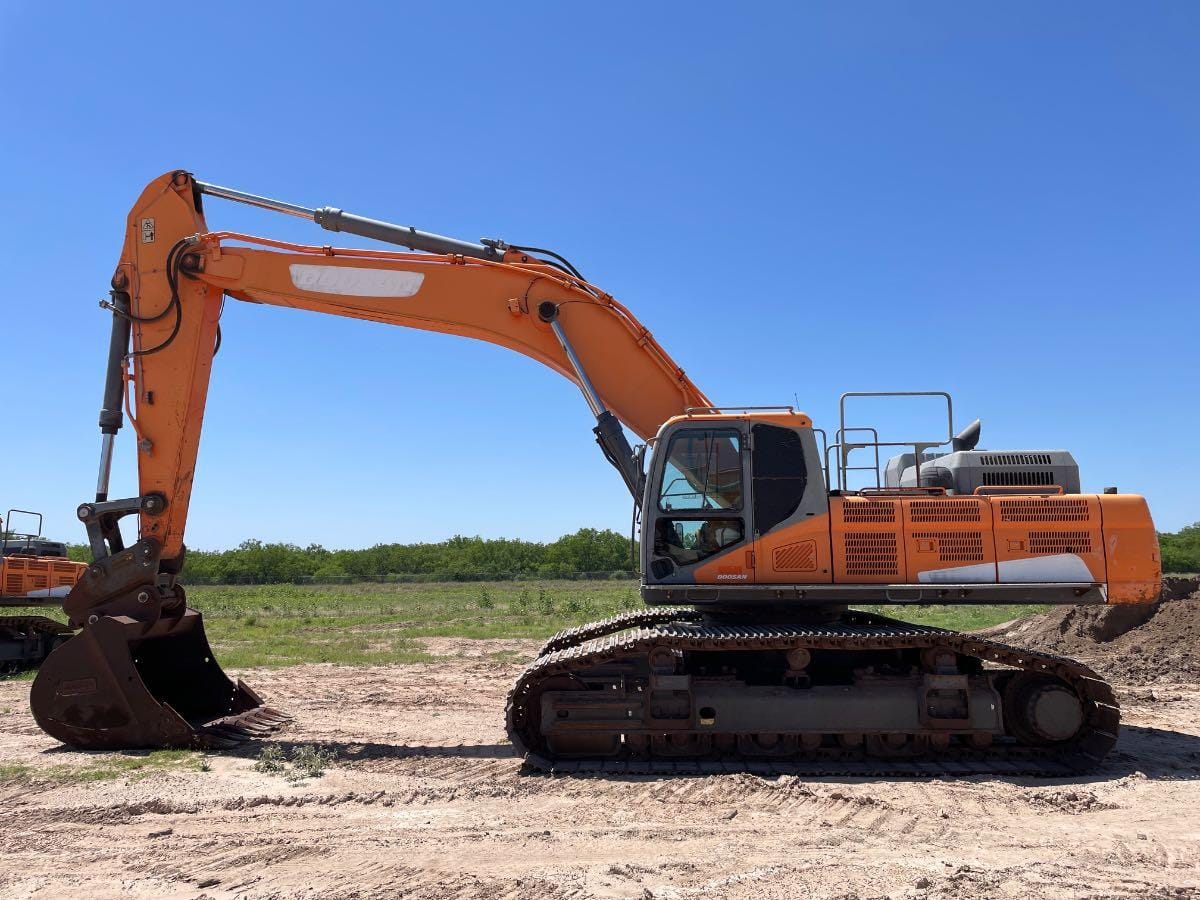 2015 DOOSAN DX490LC-5