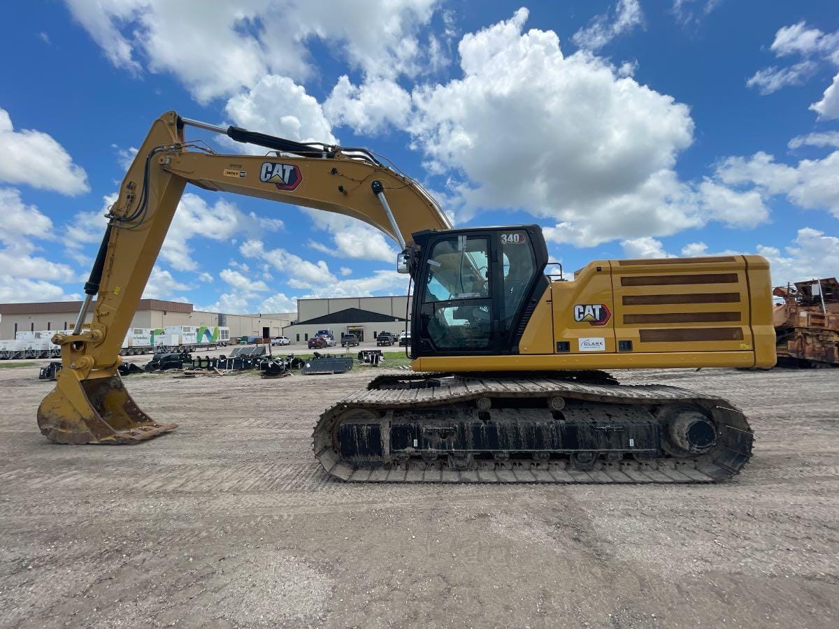 2023 CAT 340 12