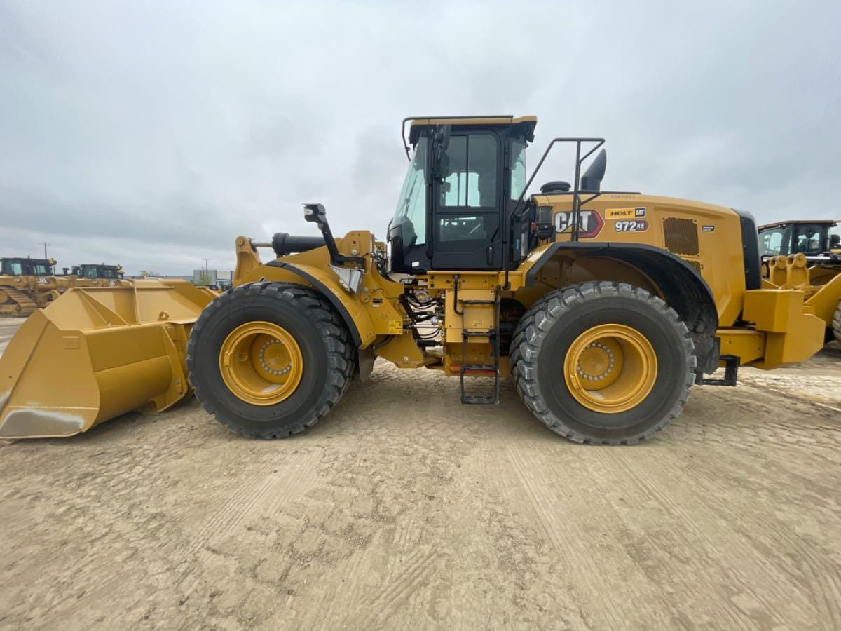 2025 CAT 972 XE