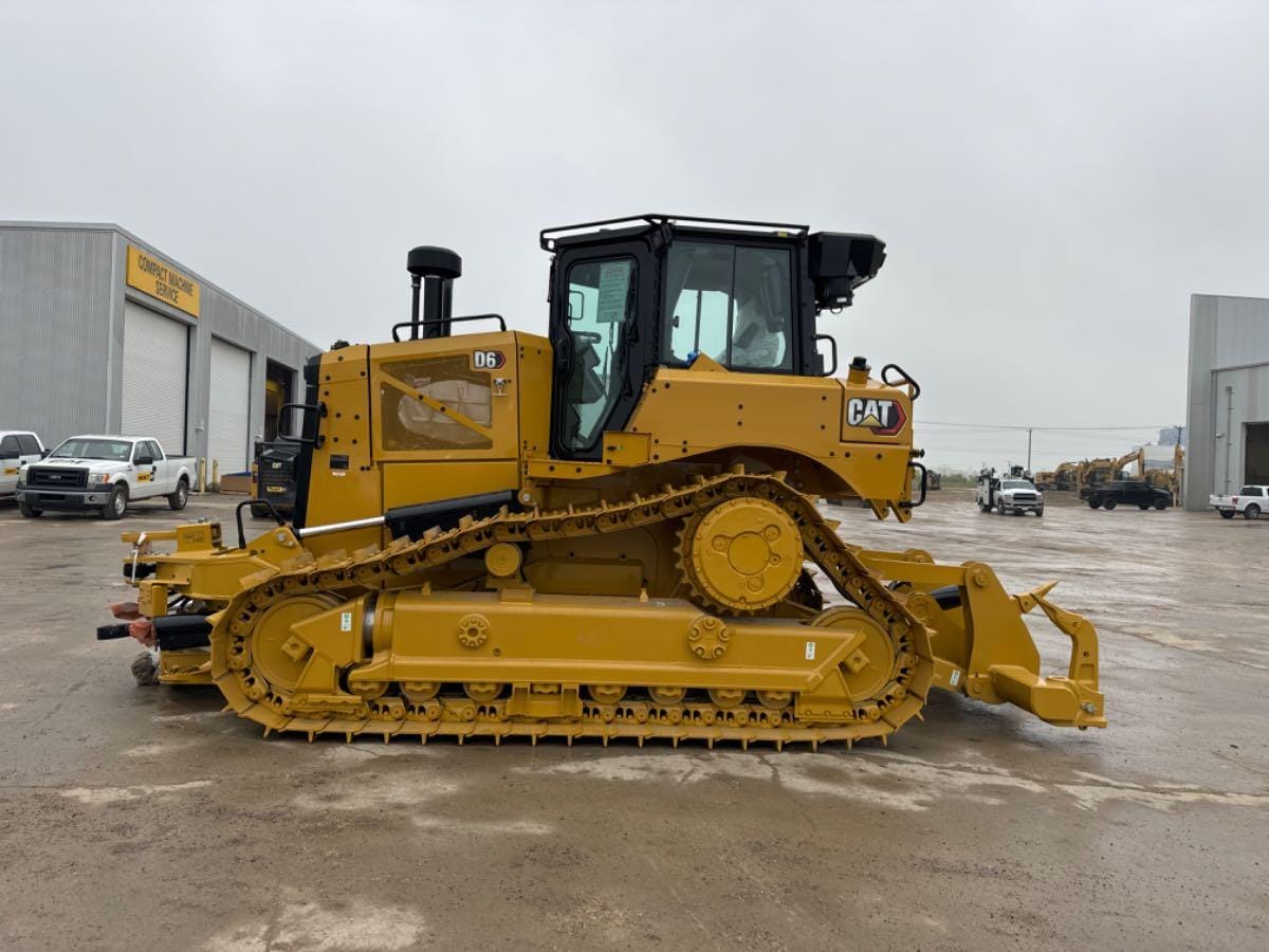 2025 CAT D6 VP