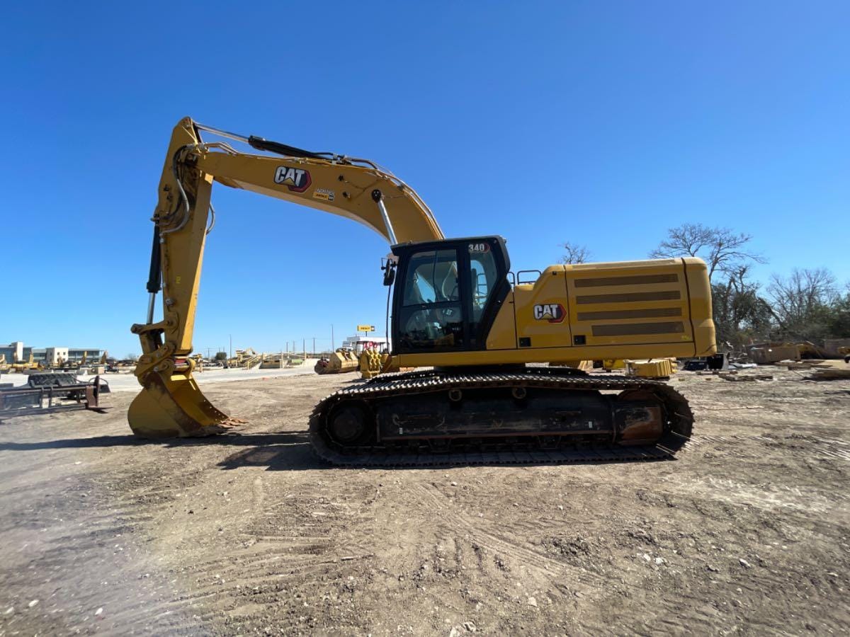 2024 CAT 340 12 TC