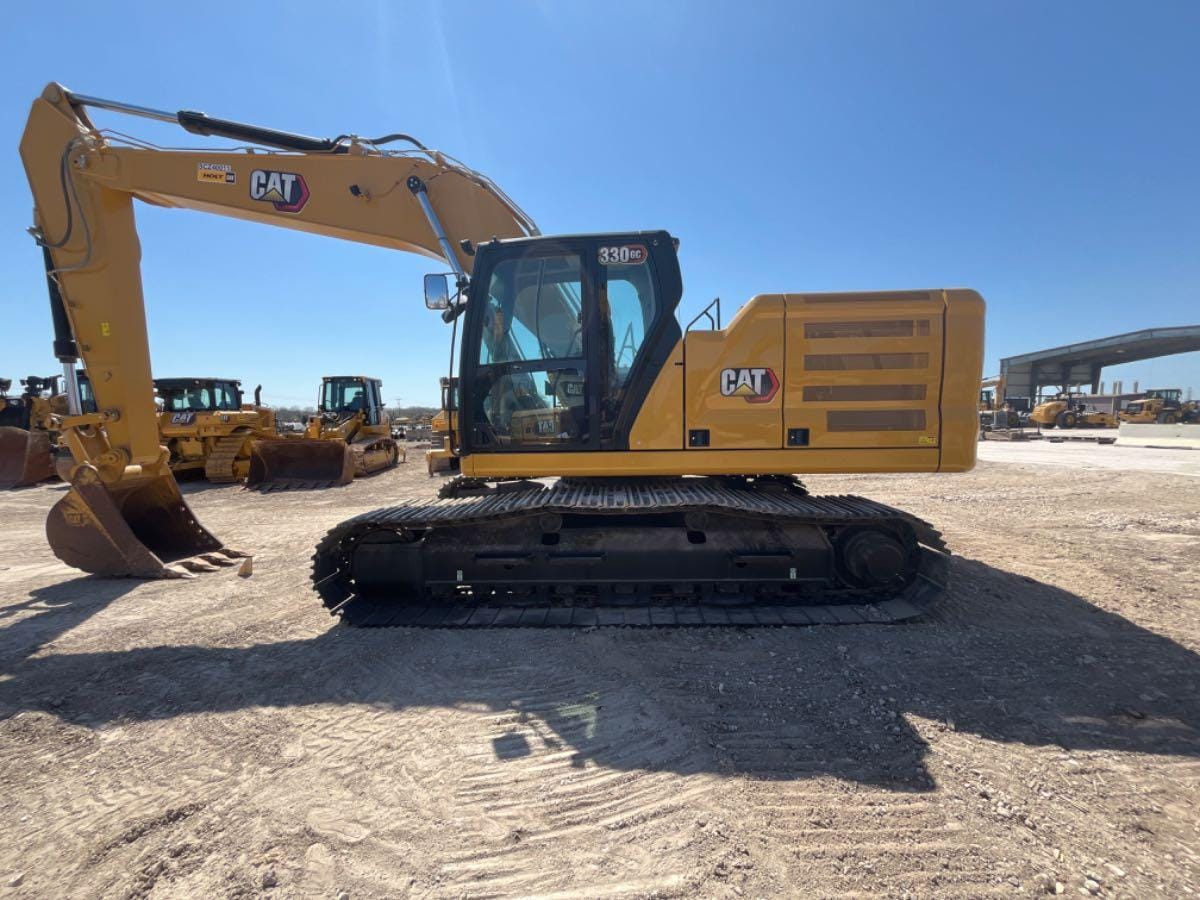 2023 CAT 330GC