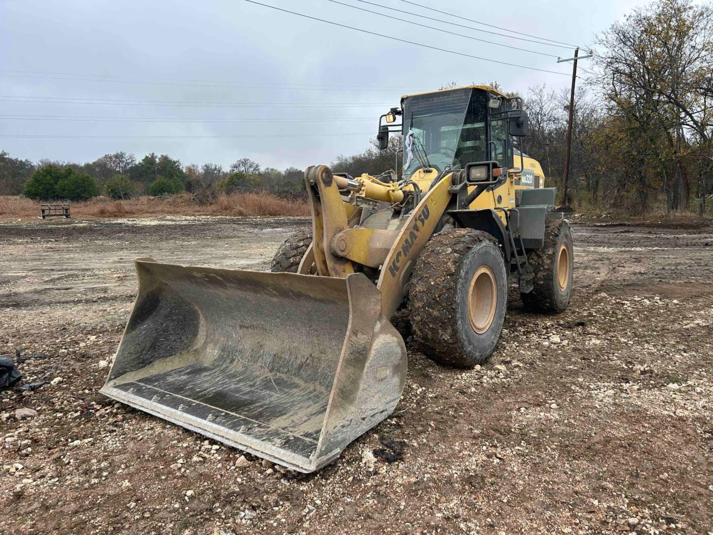 2017 KOMATSU WA320-8