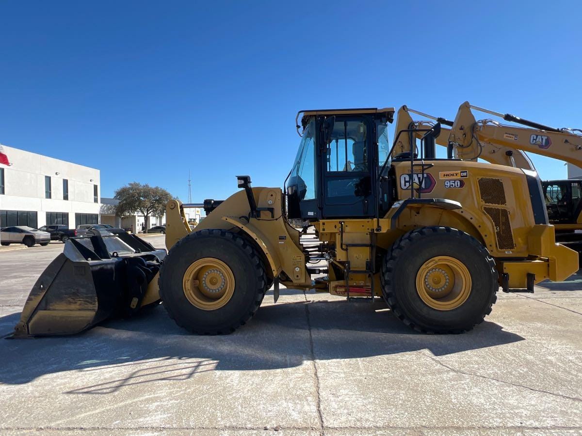 2024 CAT 950 QC