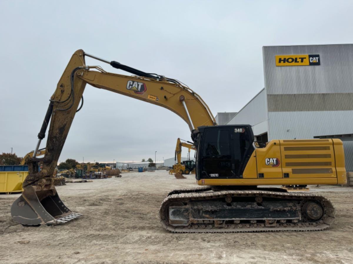 2023 CAT 340 12 TC