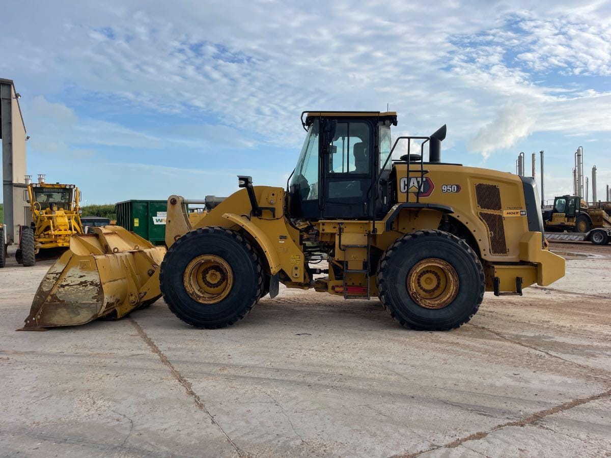 2023 CAT 950 QC