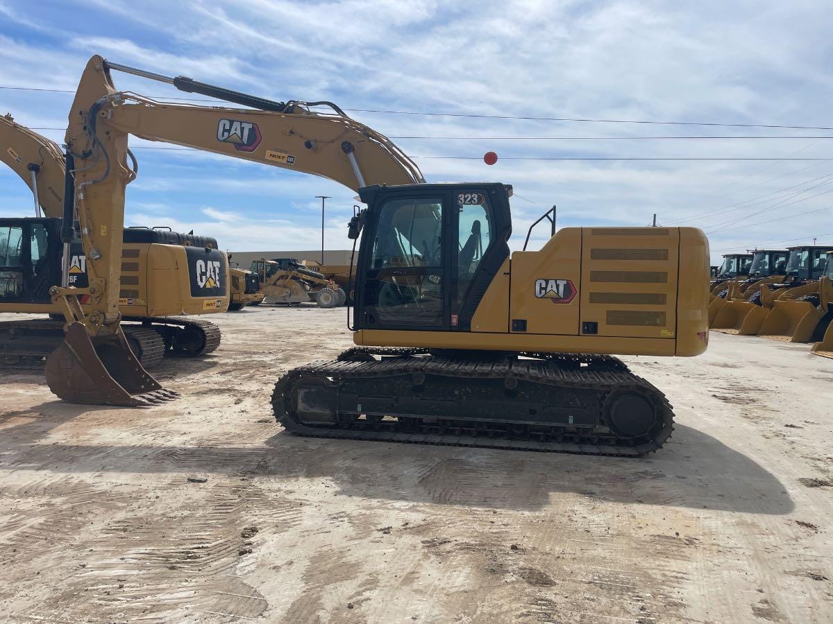 2023 CAT 323 TC