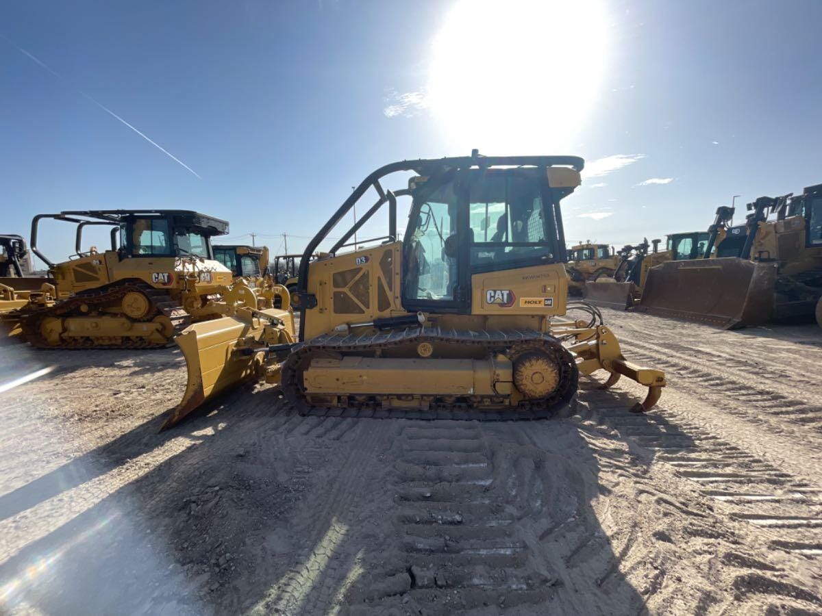 2023 CAT D3 CAB3