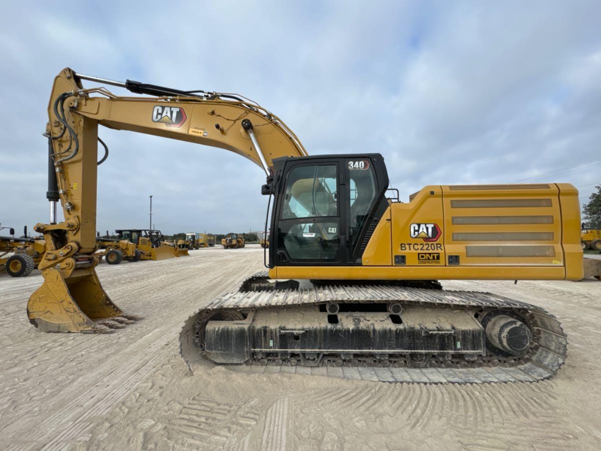 2023 CAT 340 10 TC
