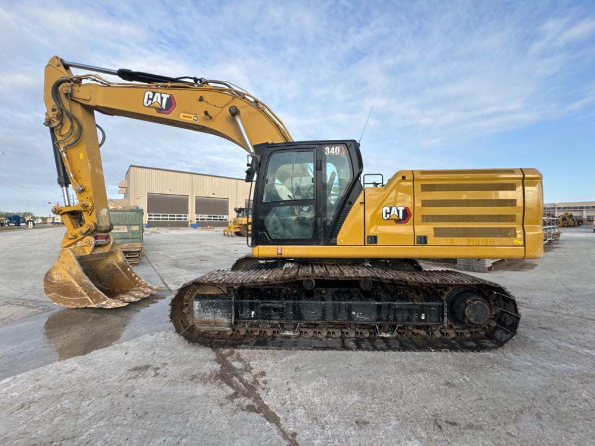 2024 CAT 340 10 TC