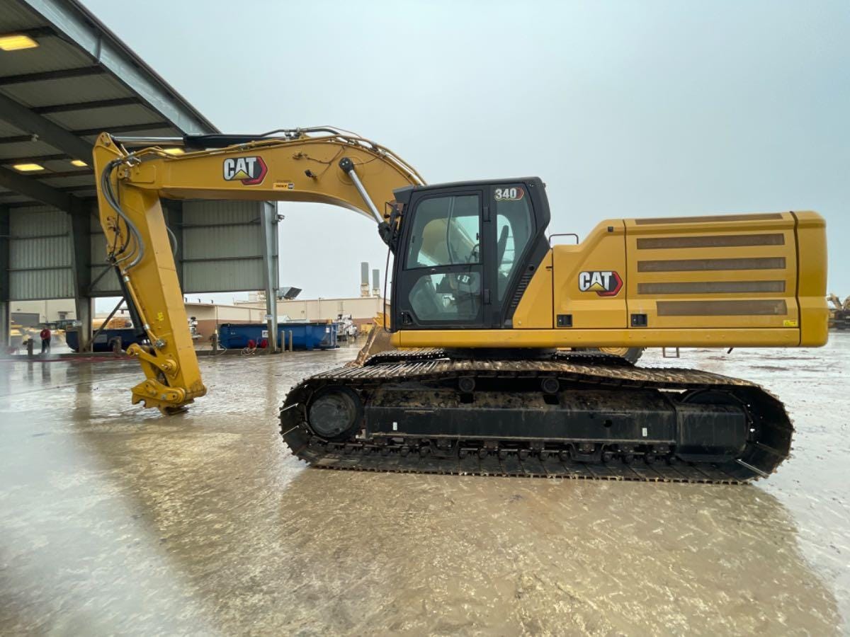 2023 CAT 340 12 TC