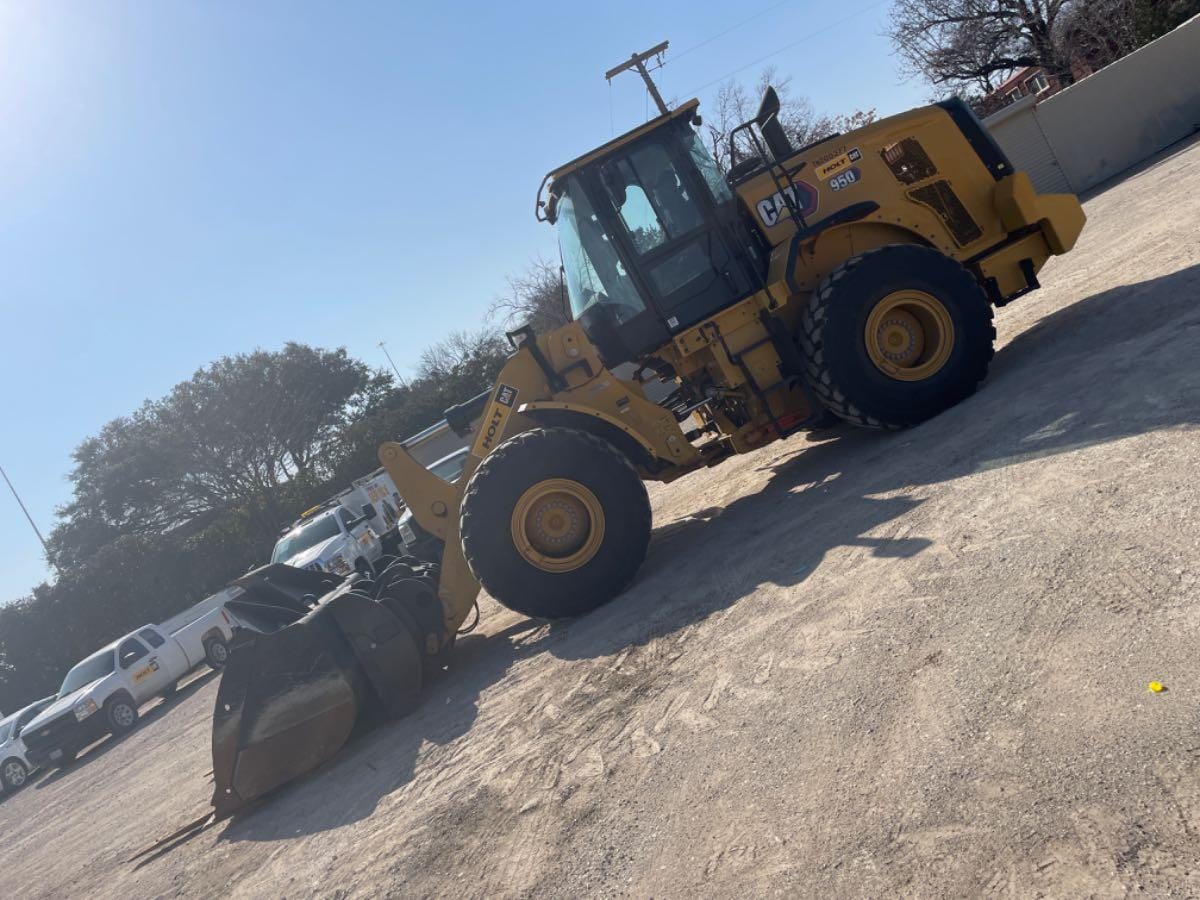 2023 CAT 950 QC
