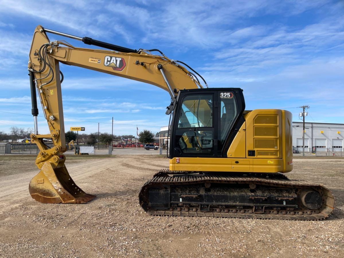 2024 CAT 325 TC3