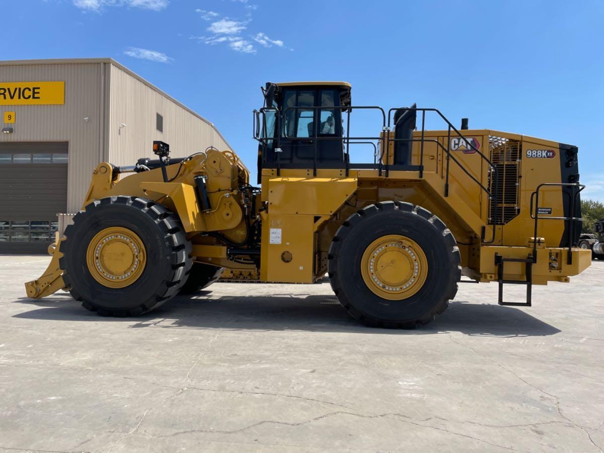 2023 CAT 988K XE