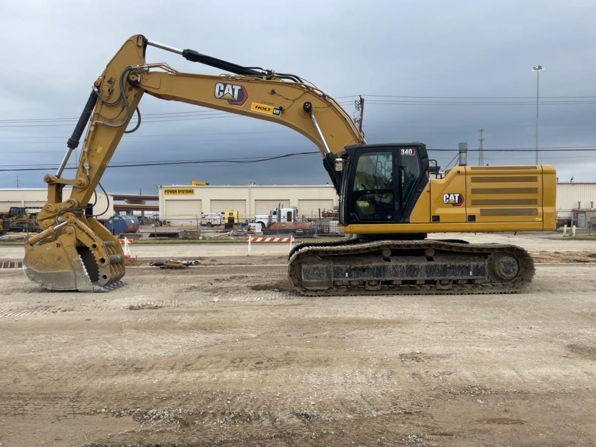 2023 CAT 340 10 TC