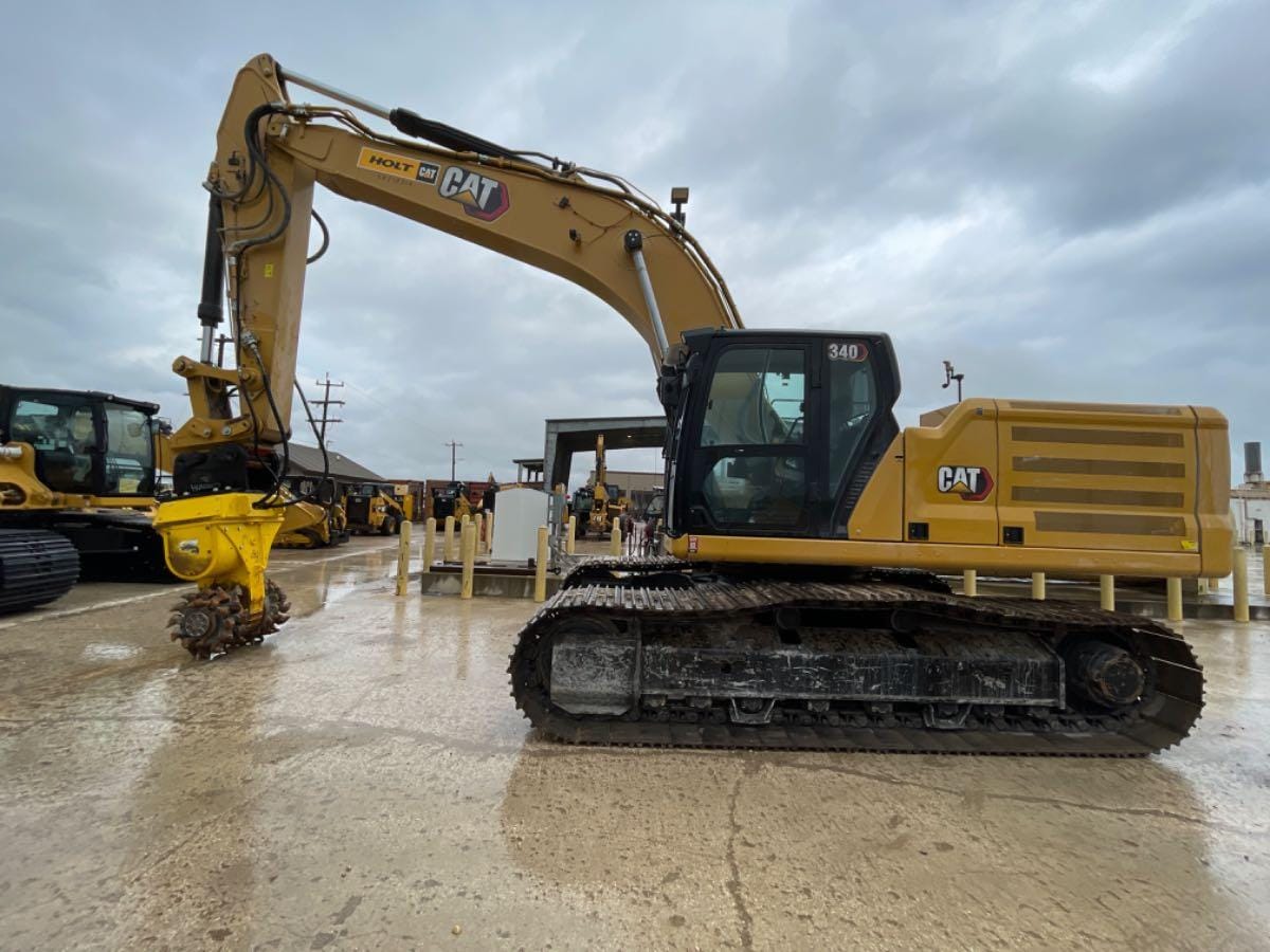 2024 CAT 340 10 TC