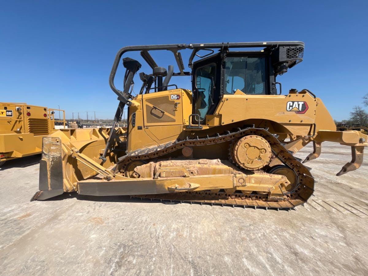 2023 CAT D6 XE