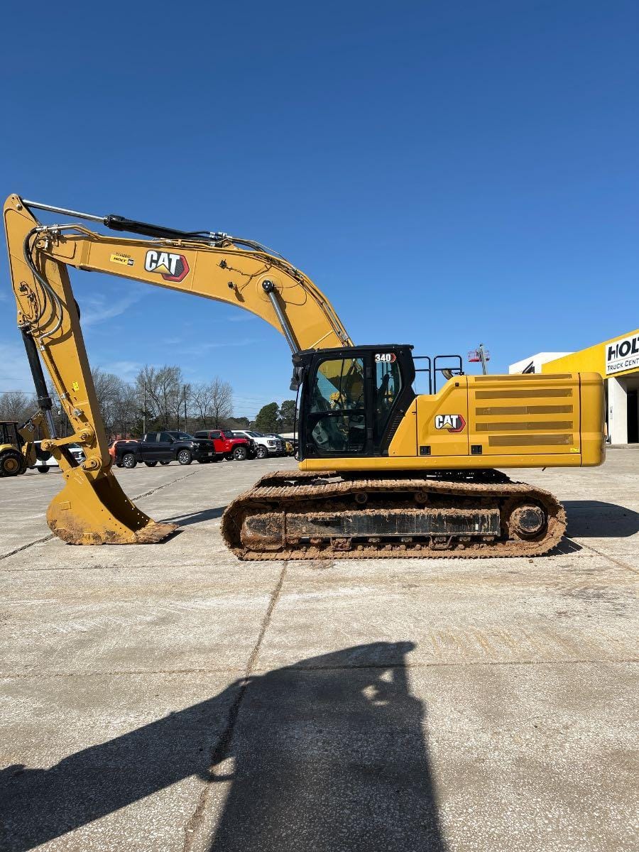 2023 CAT 340 12 TC