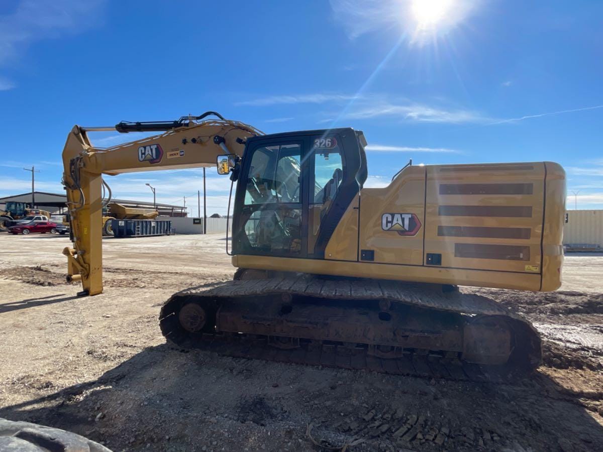 2023 CAT 326 TC