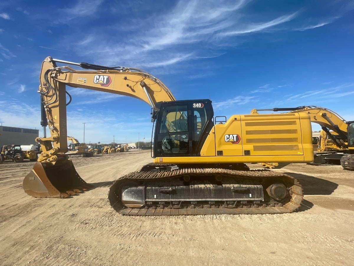 2023 CAT 340 10 TC3