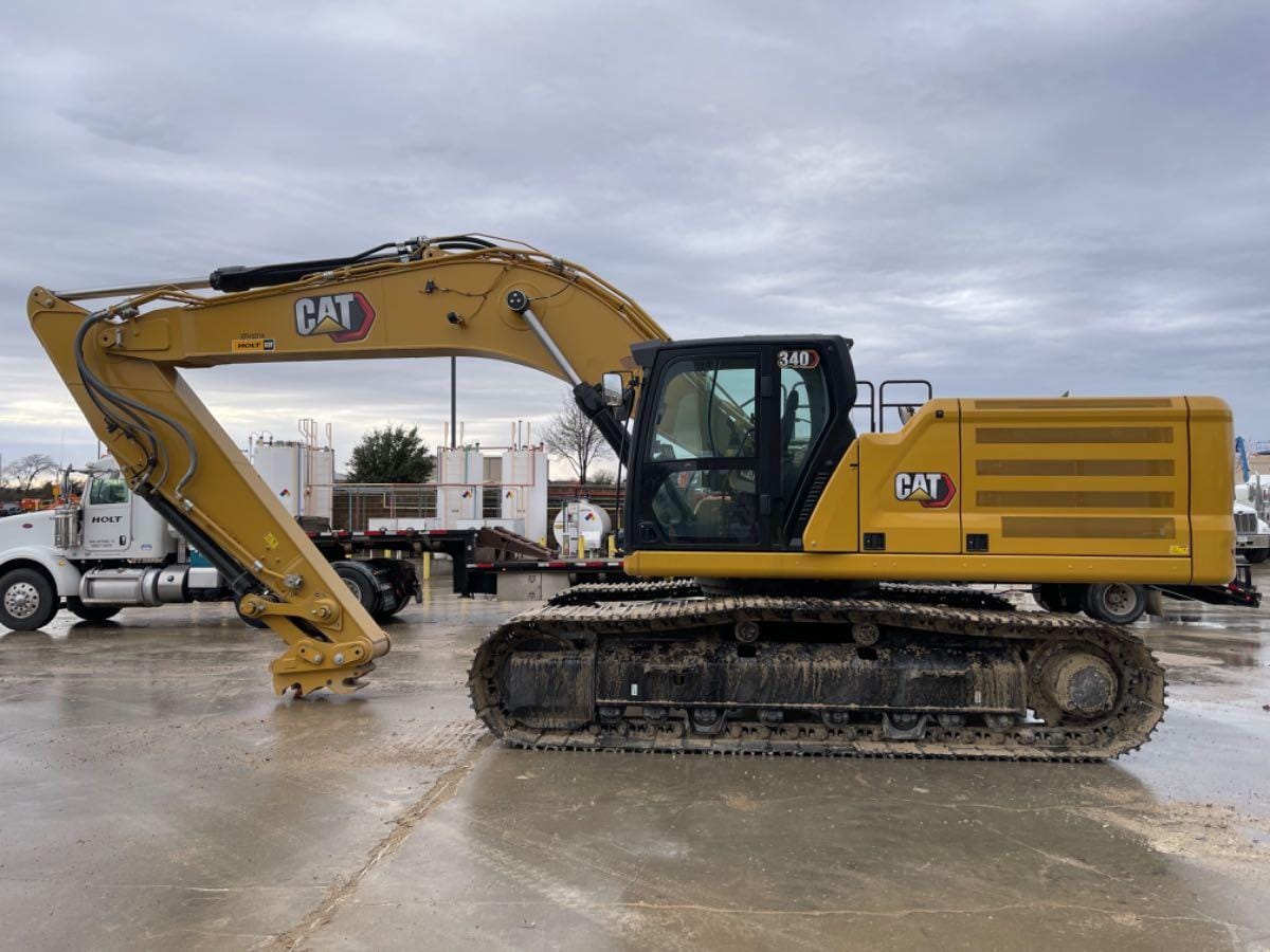 2023 CAT 340 12
