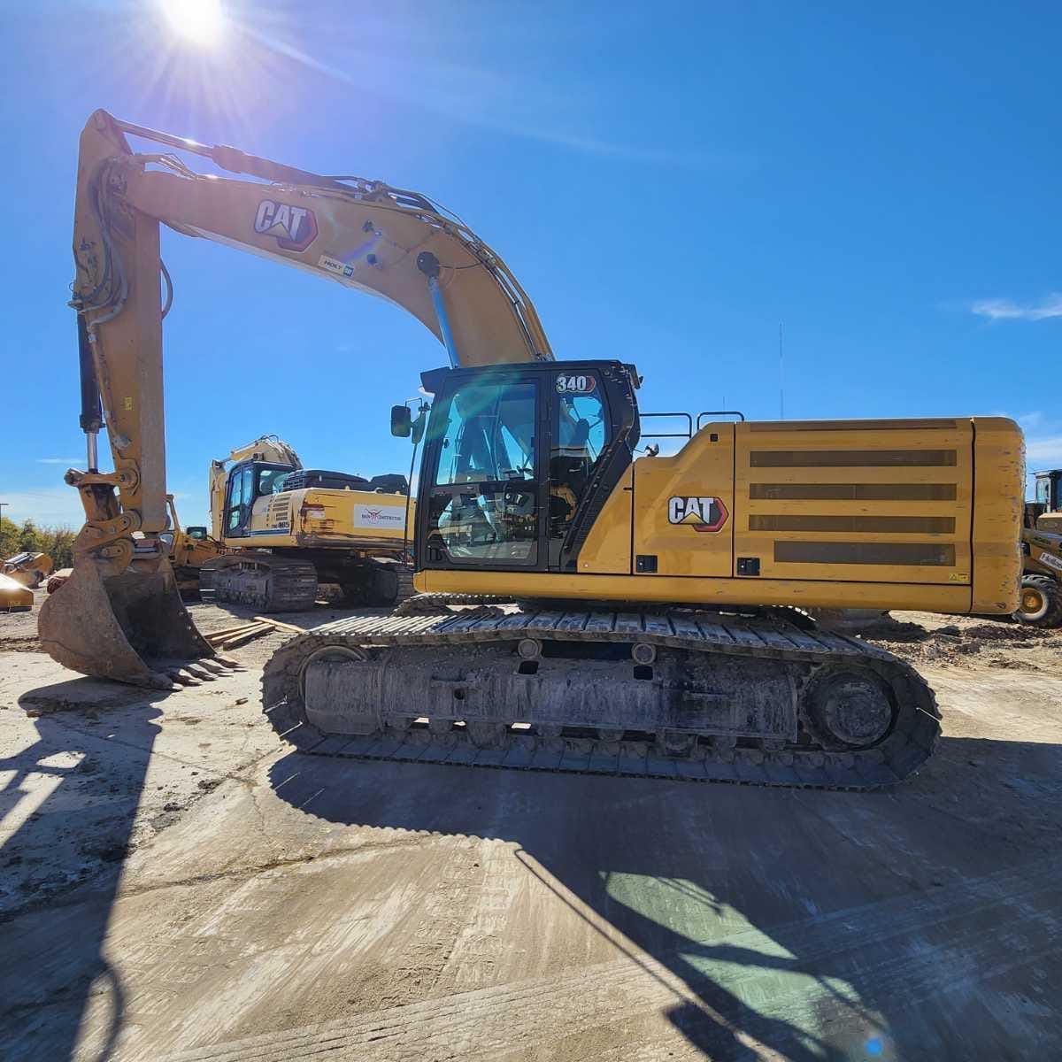 2023 CAT 340 12
