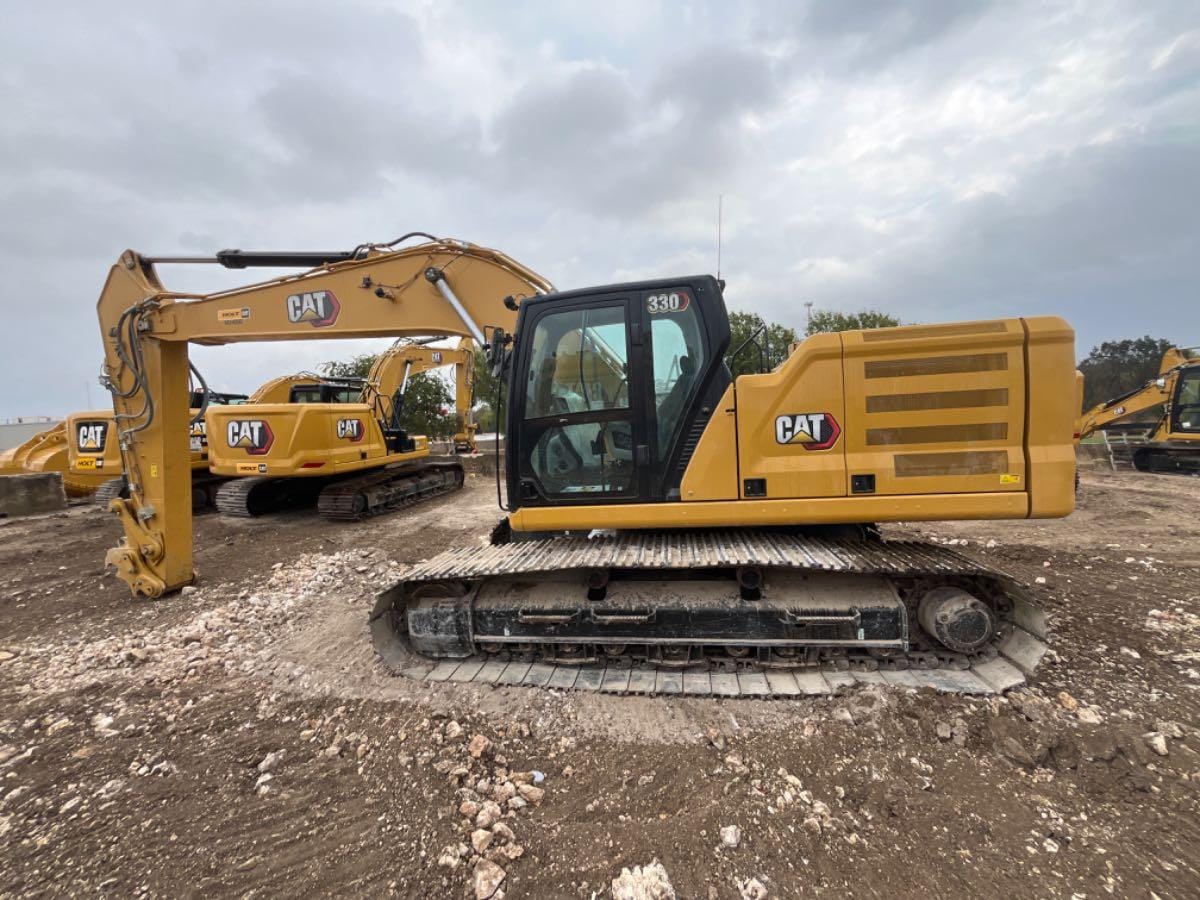 2023 CAT 330 TC
