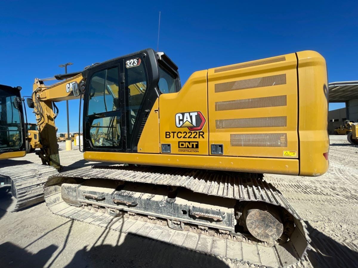 2023 CAT 323 TC