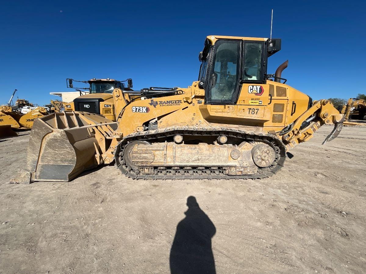 2023 CAT 973K