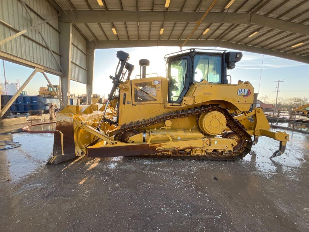 2023 CAT D6 XE