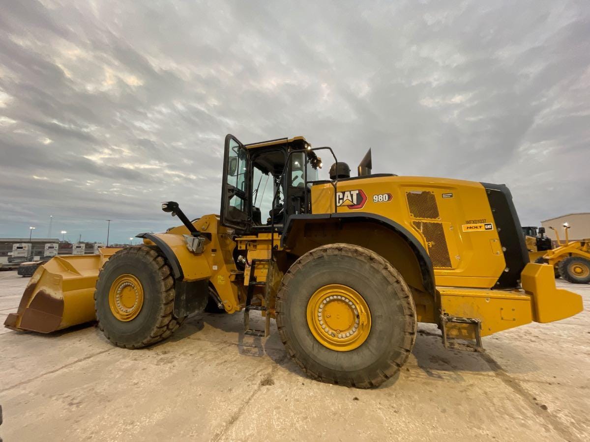 2023 CAT 980