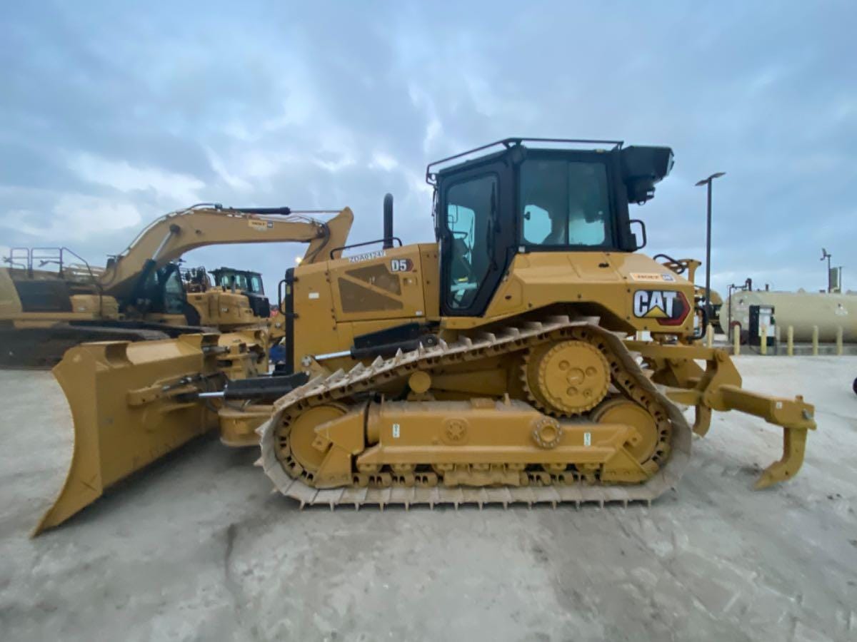 2023 CAT D5 VP