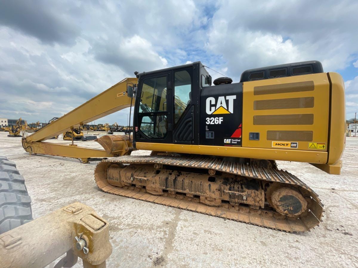 2019 CAT 326FL LRF