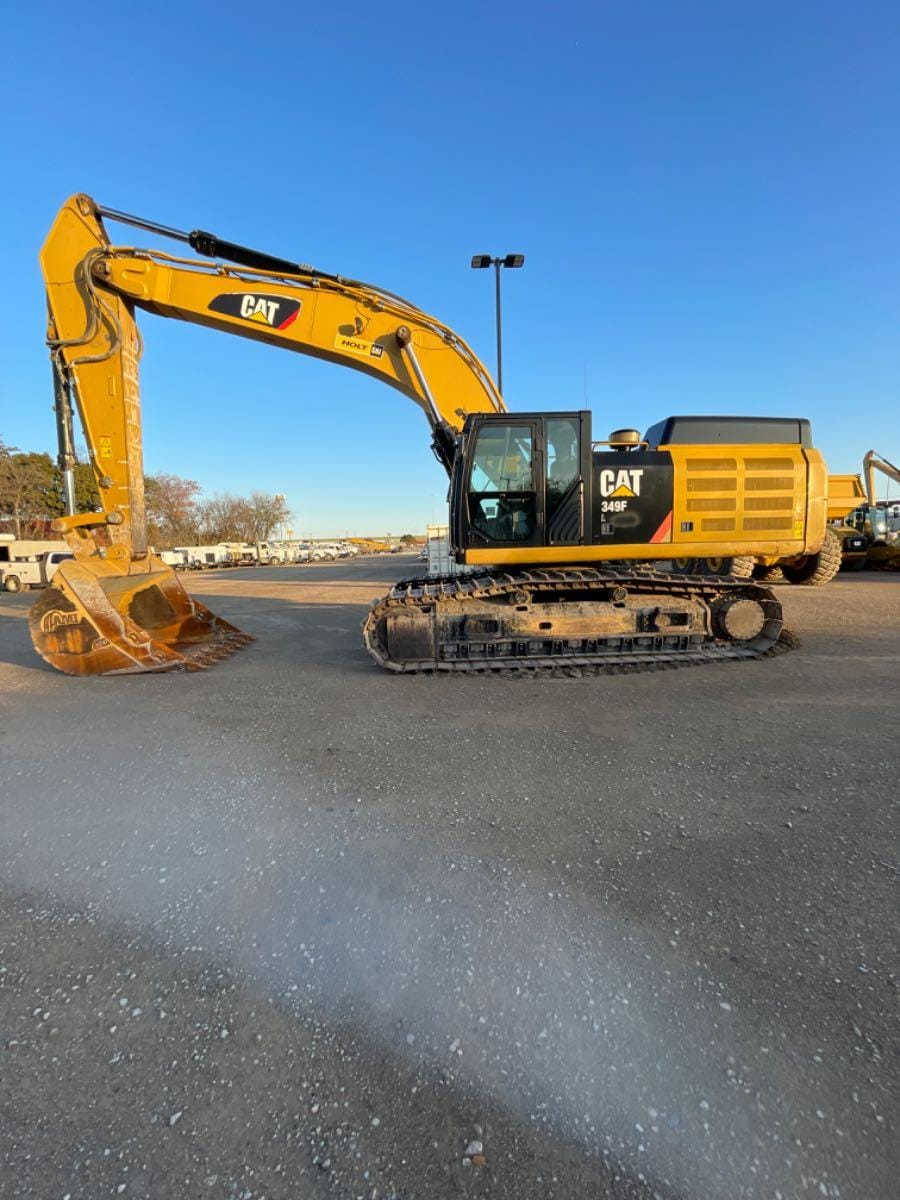 2018 CAT 349FL 12TC
