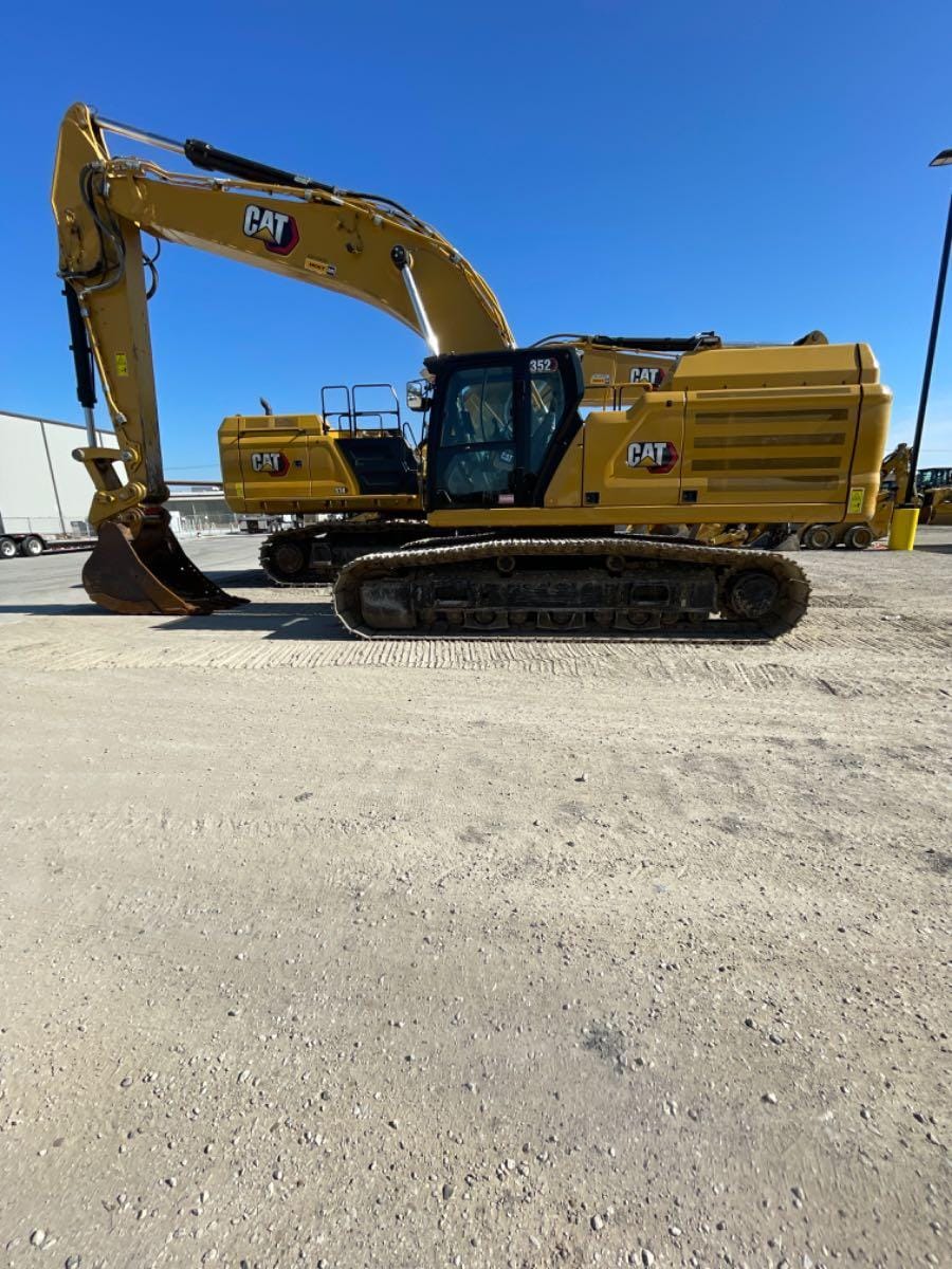 2023 CAT 352 12 TC