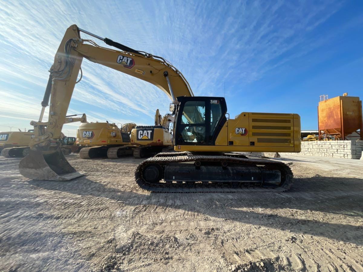 2023 CAT 340 12 TC