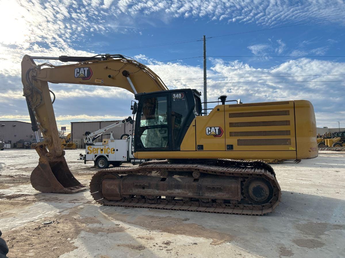 2023 CAT 340 10 TC3