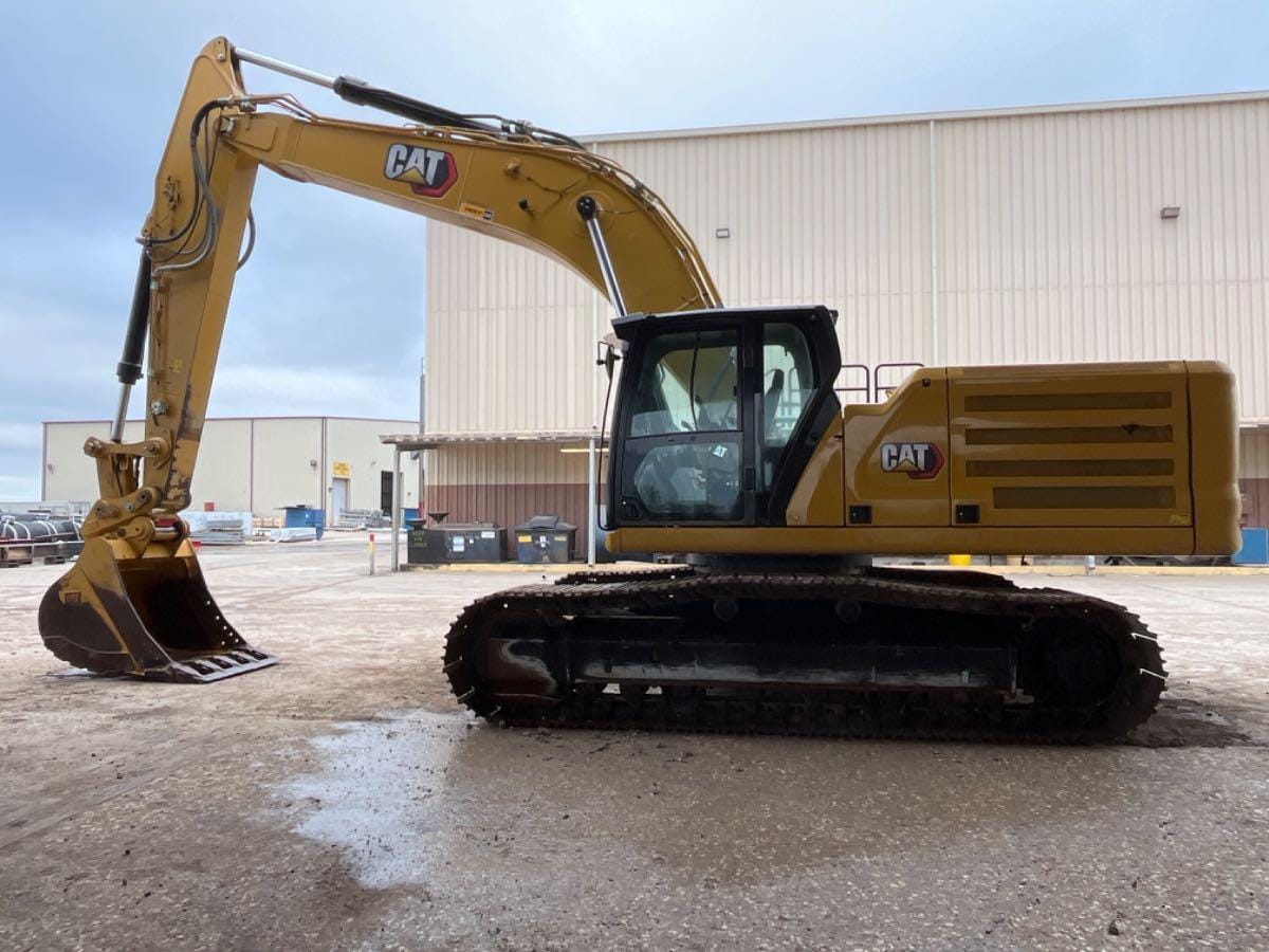 2023 CAT 340 12 TC