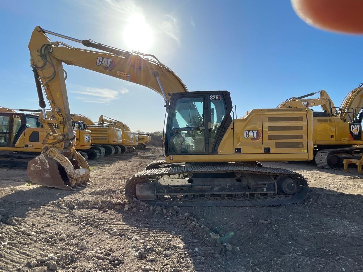 2023 CAT 326 TC