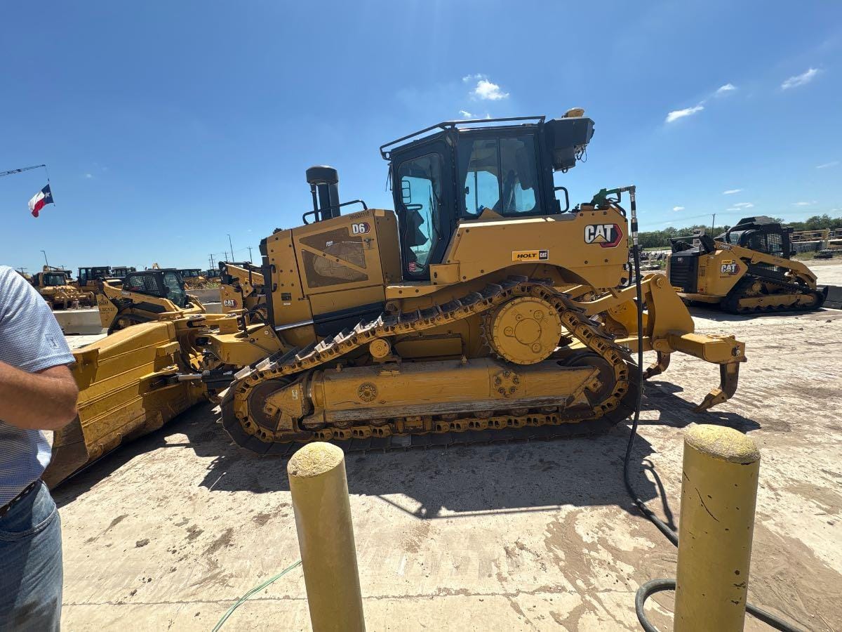 2023 CAT D6 VP3