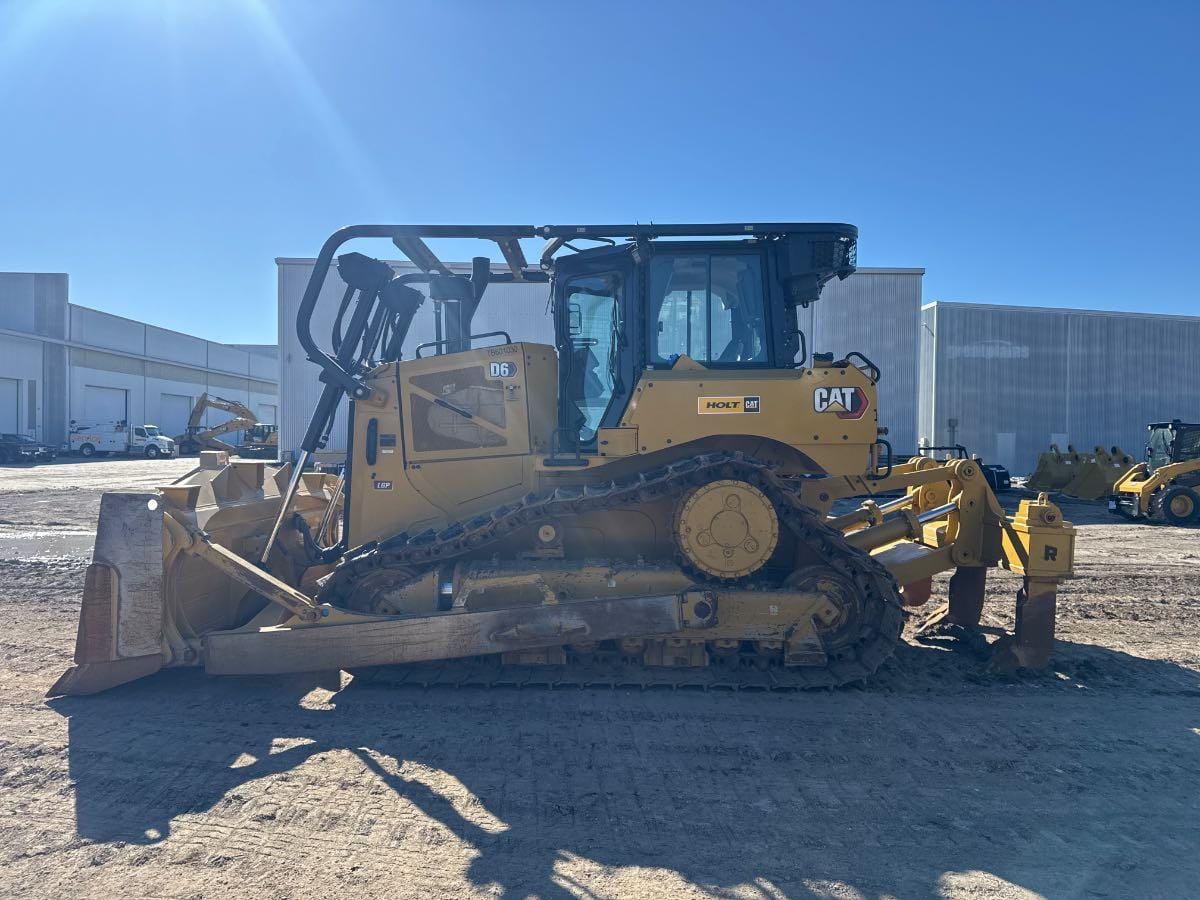 2023 CAT D6 LGP