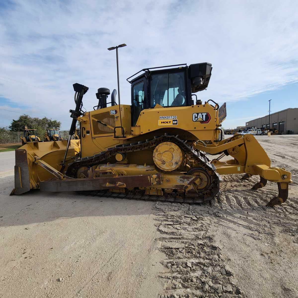 2023 CAT D6