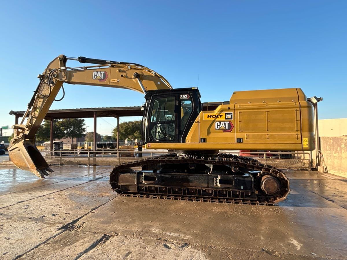 2021 CAT 352 11 TC
