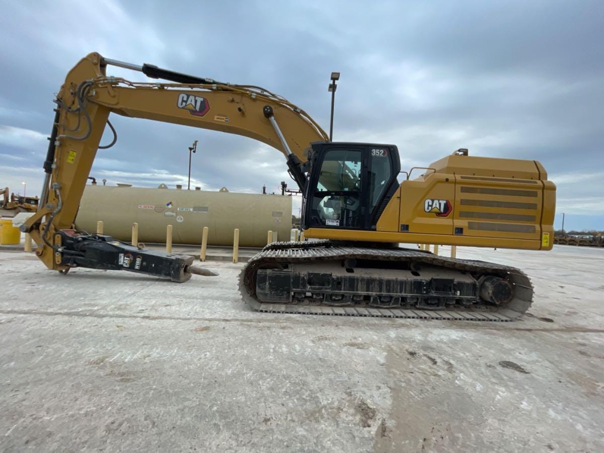 2023 CAT 352 11 TC