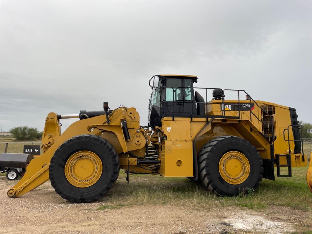 2018 CAT 988K