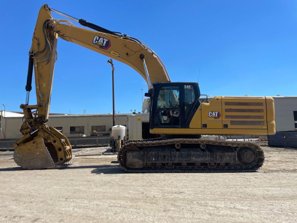 2023 CAT 340 12 TC