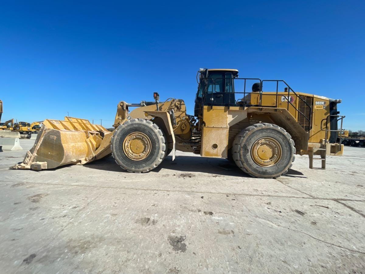 2020 CAT 988K