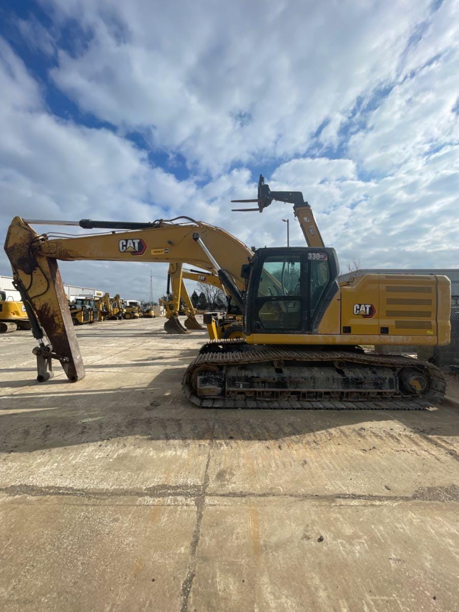 2023 CAT 330GC