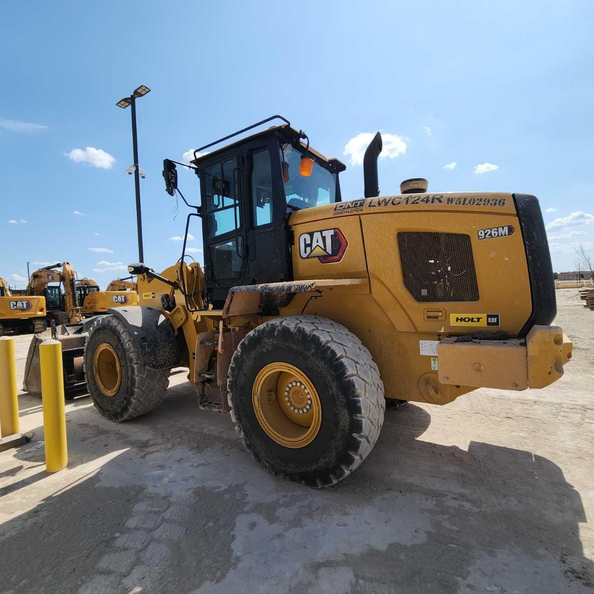 2023 CAT 926M QC