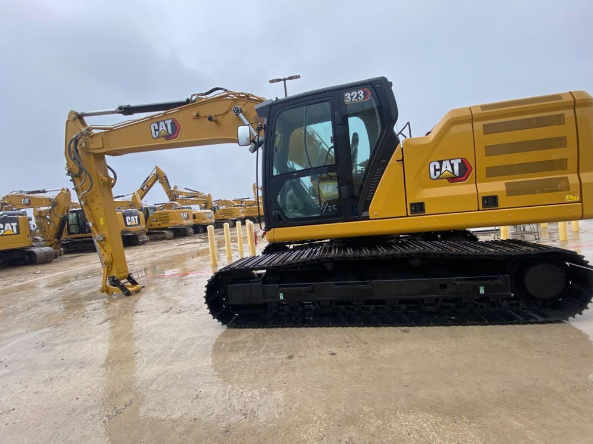 2023 CAT 323 TC